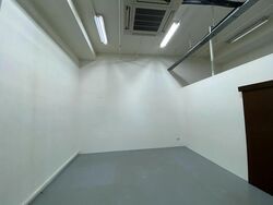 UB. One (D14), Factory #514445751